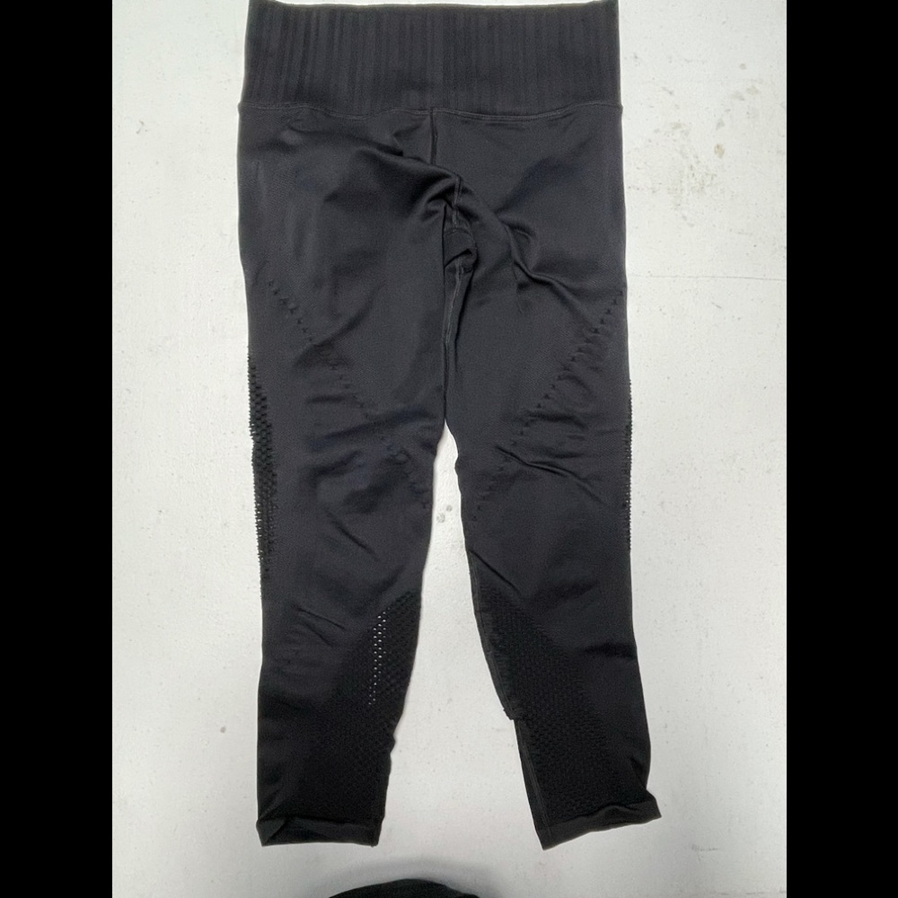 ATHLETA HALSANA SEAMLESS BLACK 7/8 TIGHTS